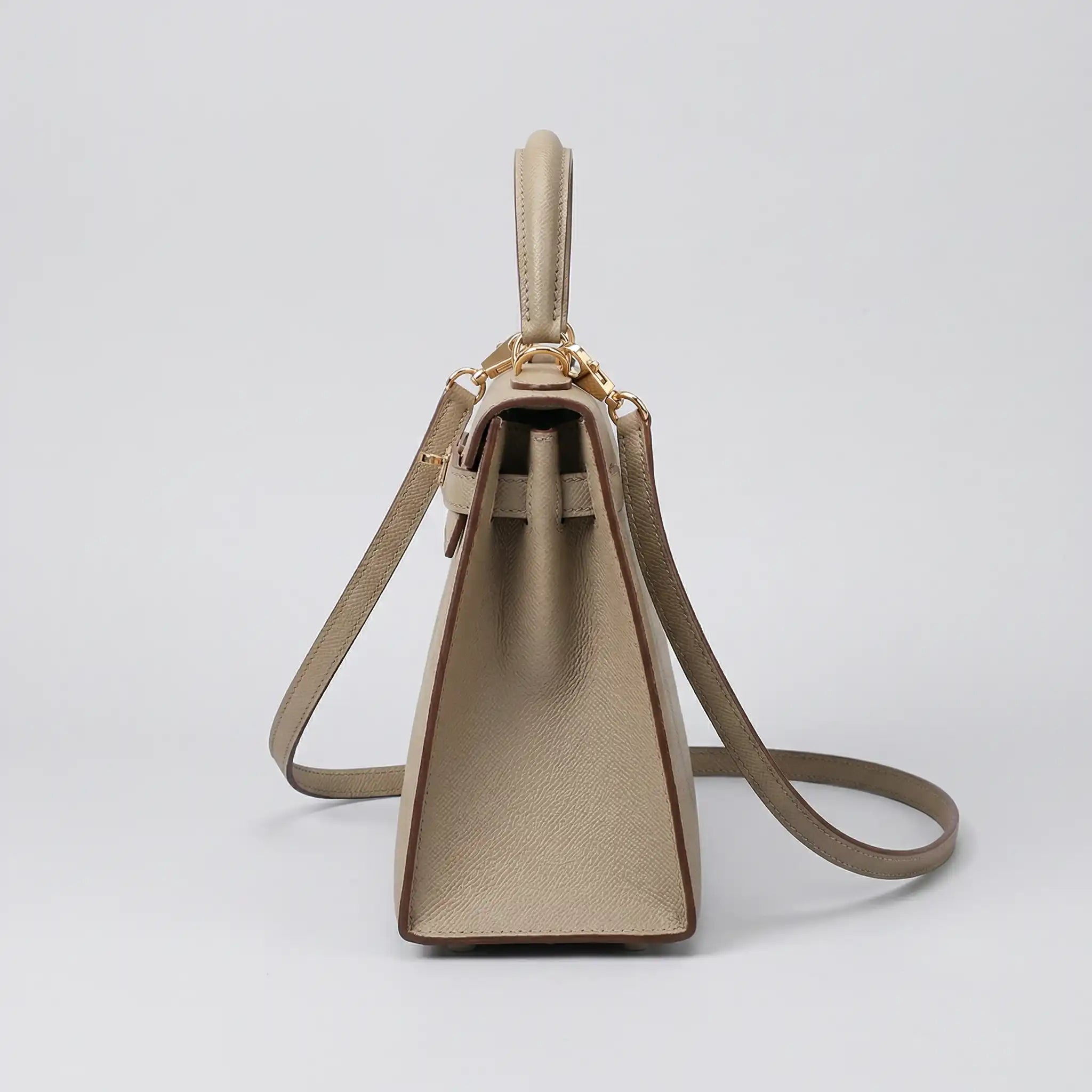 Hermès Aurelia 25 Handbag